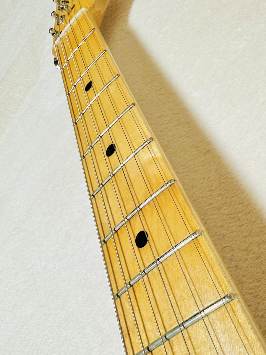 brokendoll_ken's tweet photo. 🎸For Sale ‼️ ジャパンヴィンテージ ギター
【希少な美品】Tokai 初期 SILVER STAR SS-36 
1980年頃製造　
ロット0010xxx 
36シール付 整備済 アーム付 ソフトケース付　
ヤフオクで出品中❗️
https://t.co/BunrBxlHkH
#ギター　#ギタリスト　#ジャパンヴィンテージ　#ヴィンテージギター　#TOKAI https://t.co/Q880DBYnFY