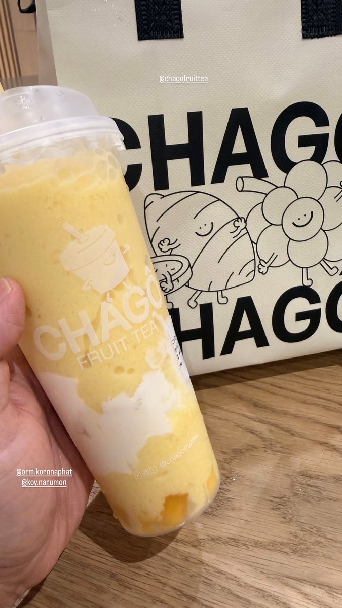 ORMKORNHOMETH's tweet photo. 21.09.26 I IG: orm.kornnaphat

Mango Cream Cheese Smoothie🥭💛

📍 CHAGÔ - ชาโก้ | SIAM SQUARE ONE
⏰ OPEN DAILY : Mon - Thu 10 a.m. - 10 p.m. / Fri - Sun , Holidays 10 a.m.- 11 p.m.
📱 083-566-6556

📍CHAGÔ - ชาโก้ | EmQuartier G FLOOR
⏰OPEN DAILY : 10:00 a.m.-10:00 p.m.
📱063-956-1414

💬 LINE : @chagofruittea
🛒 Delivery via Grab/LINE MAN/ Robinhood / Shopeefood

#CHAGÔ #ร้านชาน้องออม
#OrmKornnaphat #ออมกรณ์นภัส‌
@ormmormm