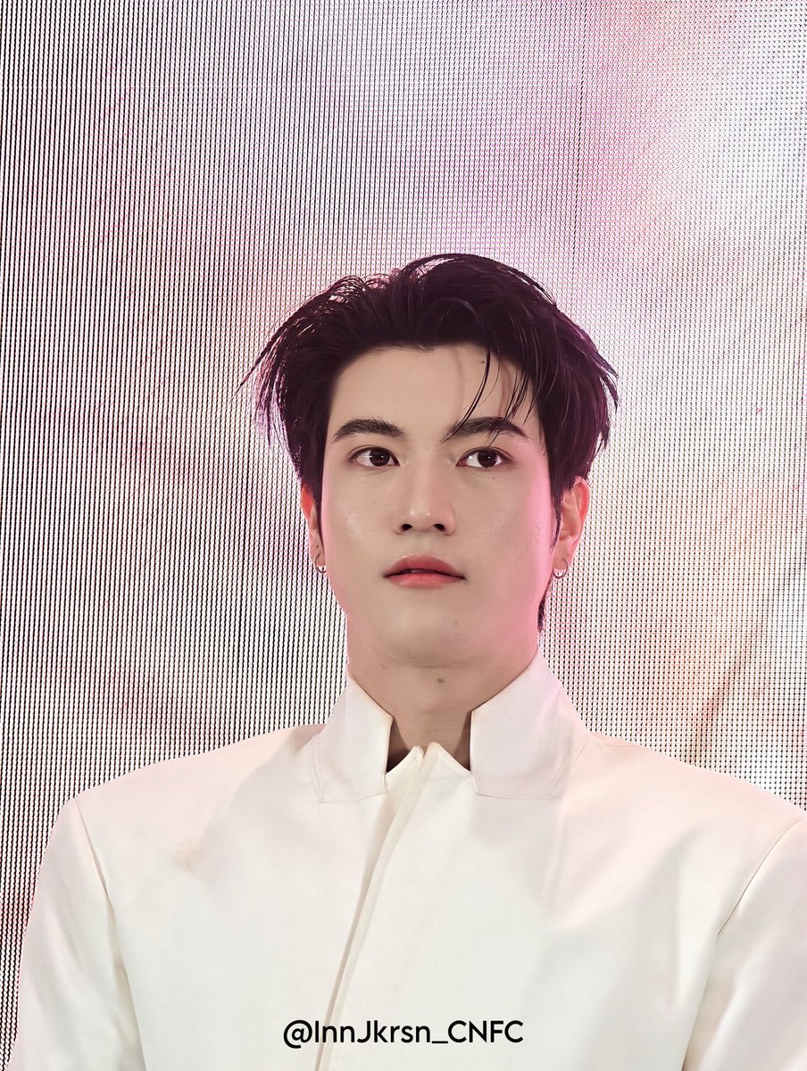 InnJkrsn_CNFC's tweet photo. 💙🩵🤍🩵💙
Cute and handsome🥰

@innjakkrasin 

Inn1stFanSigninShanghai（Part 3）

#innjkrsn
#InnFansigninShanghai https://t.co/q0N1q3ozTA