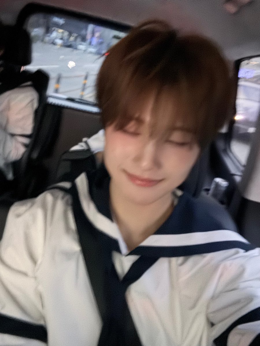 idntt_cosmo's tweet photo. ⚓️⚓️⚓️

#idntt #아이덴티티 
#unevermet #이환희 #leehwanhee️ https://t.co/GrRWZ9gy7d