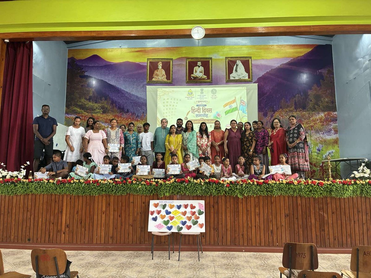 iccr_suva's tweet photo. 🇮🇳 हिंदी पखवाड़ा 2026 | नांदी 🇫🇯

भारतीय उच्चायोग, सुवा एवं स्वामी विवेकानंद सांस्कृतिक केंद्र द्वारा रामकृष्ण मिशन, नांदी में संचालित हिंदी भाषा शिक्षण केंद्र ने हिंदी पखवाड़ा 2026 के अंतर्गत विद्यार्थियों के लिए विविध हिंदी एवं सांस्कृतिक गतिविधियों का आयोजन किया।

विद्यार्थियों ने हिंदी कविता-पाठ, समूह नृत्य, हिंदी गीत-गायन और भाषण प्रस्तुतियों के माध्यम से अपनी भाषायी एवं रचनात्मक प्रतिभा का प्रदर्शन किया। अंताक्षरी प्रतियोगिता कार्यक्रम का विशेष आकर्षण रही, जिसमें विद्यार्थियों और अभिभावकों ने उत्साहपूर्वक भाग लिया।

इस आयोजन ने विद्यार्थियों को आनंदपूर्ण वातावरण में हिंदी सीखने, अपनी प्रतिभा प्रदर्शित करने तथा भाषा और संस्कृति से जुड़ने का प्रेरक अवसर प्रदान किया।

🇮🇳 Hindi Pakhwada 2026 | Nadi 🇫🇯

The Hindi Language Learning Centre, run by @HCI_Suva and @iccr_suva at Ramakrishna Mission, Nadi, organised a series of Hindi and cultural activities for students as part of Hindi Pakhwada 2026.

Students showcased their linguistic and creative talents through Hindi poetry recitation, group dance, Hindi songs and speeches. A lively Antakshari competition was a special highlight, drawing enthusiastic participation from students and parents alike.

The programme provided students with an engaging platform to learn Hindi, express their creativity and strengthen their connection with language and culture.

#HindiPakhwada2026 #HindiLanguage #HindiLearningCentre #RamakrishnaMissionNadi #HCISuva #SVCCSuva
