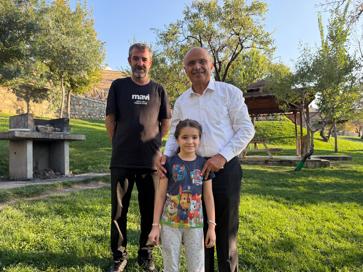 herhavadis's tweet photo. Malatya’da Yeniden İnşa Seferberliği: 4 Milyar TL’lik Spor ve Gençlik Yatırımı
@MalatyaBelTr @samiermbb
#Malatya #SamiEr #MalatyaBüyükşehirBelediyesi #SporYatırımları #Gençlik #Ulaşım #MalatyaHaberleri
https://t.co/6LJ9PjKQc0 https://t.co/pjGjdRfRpt