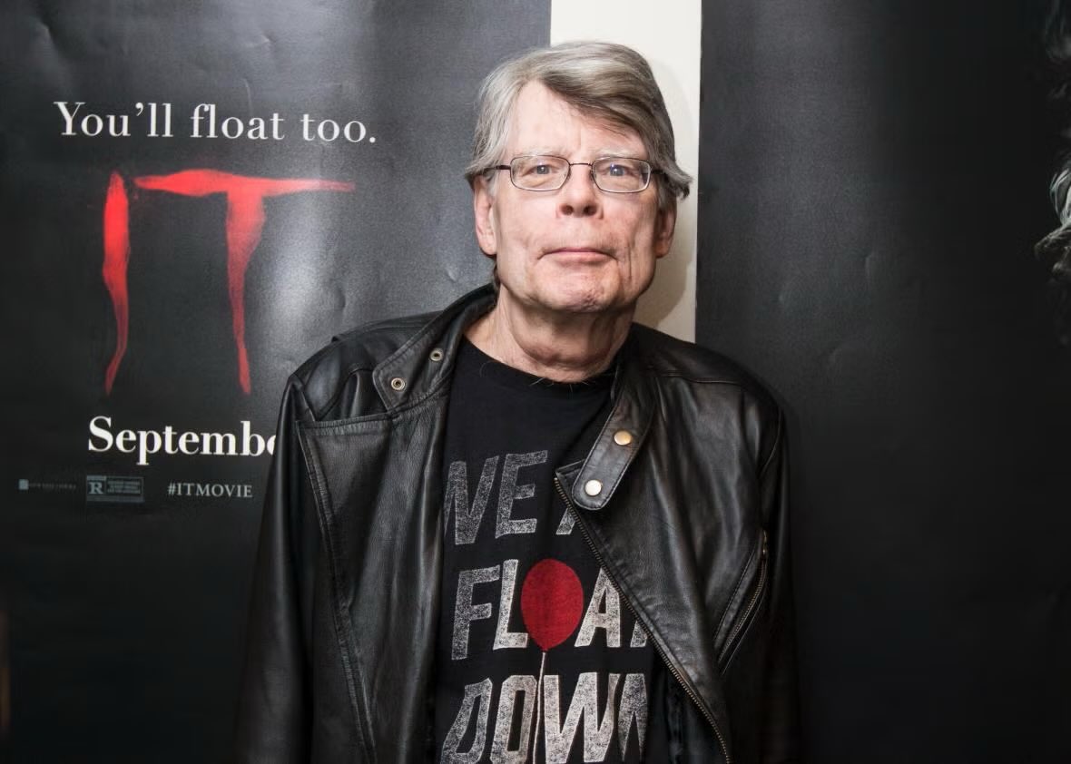 Pennywisefan111's tweet photo. Happy Birthday, Stephen King!
🎈 
From all of us in the IT fandom, thank you for giving us the Losers' Club, the town of Derry, and a certain dancing clown who taught us that "we all float down here." https://t.co/ffJ0LChBsu