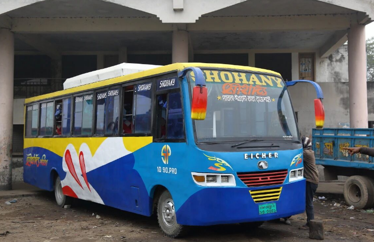 taichangyoaapt's tweet photo. Bangladesh's 40°C+ summers &amp; 70–90% humidity need more than a nominal AC. TCHAIN's TCH12TC rooftop unit delivers 32,000 kcal/h for 11–12m buses on 24V/R134a — cooling that holds in Dhaka traffic. 🇧🇩 #BusAC https://t.co/tRTRoIx7aa