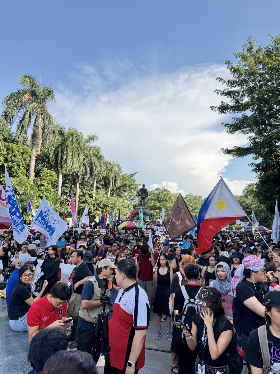 maracepeda's tweet photo. Never forget, never again 🇵🇭 https://t.co/kxnsx3JCsQ