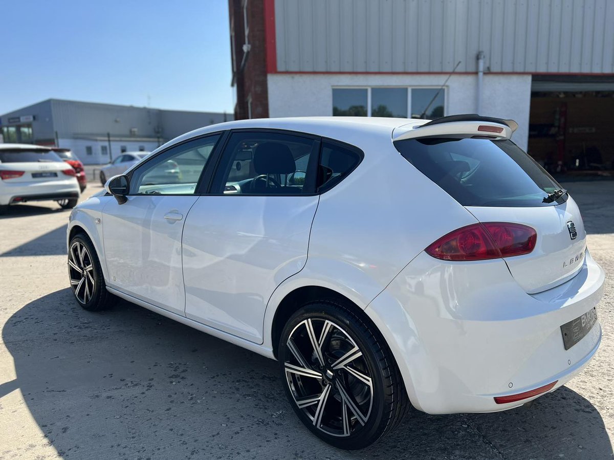 BibiGliselq's tweet photo. SEAT LEON 1. 6 TDI 105bhp, fully kitted

£5, 250

2011, only 94k warranted. Excellent condition, white, full kit, boot spoiler, front lip, touchscreen sat nav, armrest, multifunction wheel. Economical, low tax, ideal for first-time drivers. https://t.co/Acl7n3CqpL