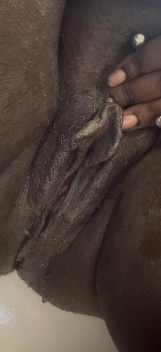 thicc_26's tweet photo. ITS UGLY. YOU STILL WANT IT? https://t.co/zXRLILo3lY