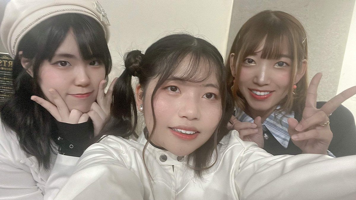 Rui_Hime_Earth's tweet photo. Pinkie DIAMOND 1 ありがとうございました✨️

オリジナル曲マシマシで
iLiFEさんの楽曲もカバーさせていただきました！

ほわてらワールドいかがでしたでしょうか？

共演者様の野津憂香さんと
Woman Syndromeの若草めろこさんと
お写真を撮って頂きました✨️ https://t.co/Y1vbJm00o2
