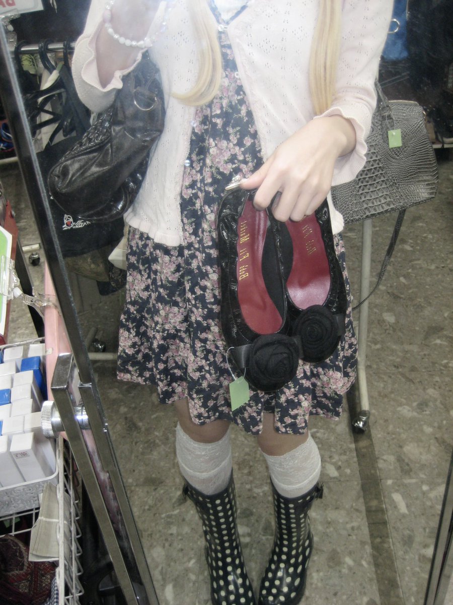 __feui_11e's tweet photo. リサイクルショップでかわいいもの集めᯠ_  ̫  _ᯄ Ⳋ♩⟡ https://t.co/kVcCTOrfhz