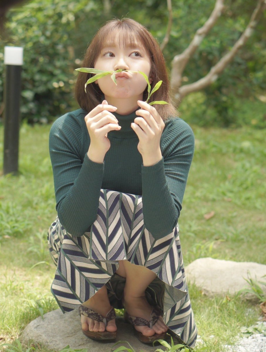 sakita_yuna's tweet photo. こちら、ロケバスで酔ってマネージャーさんの目の前で⟡.·リバース.*･ﾟした後の顔

 #FRIDAY  #フライデー オフショット📸 https://t.co/chLZfvuykE