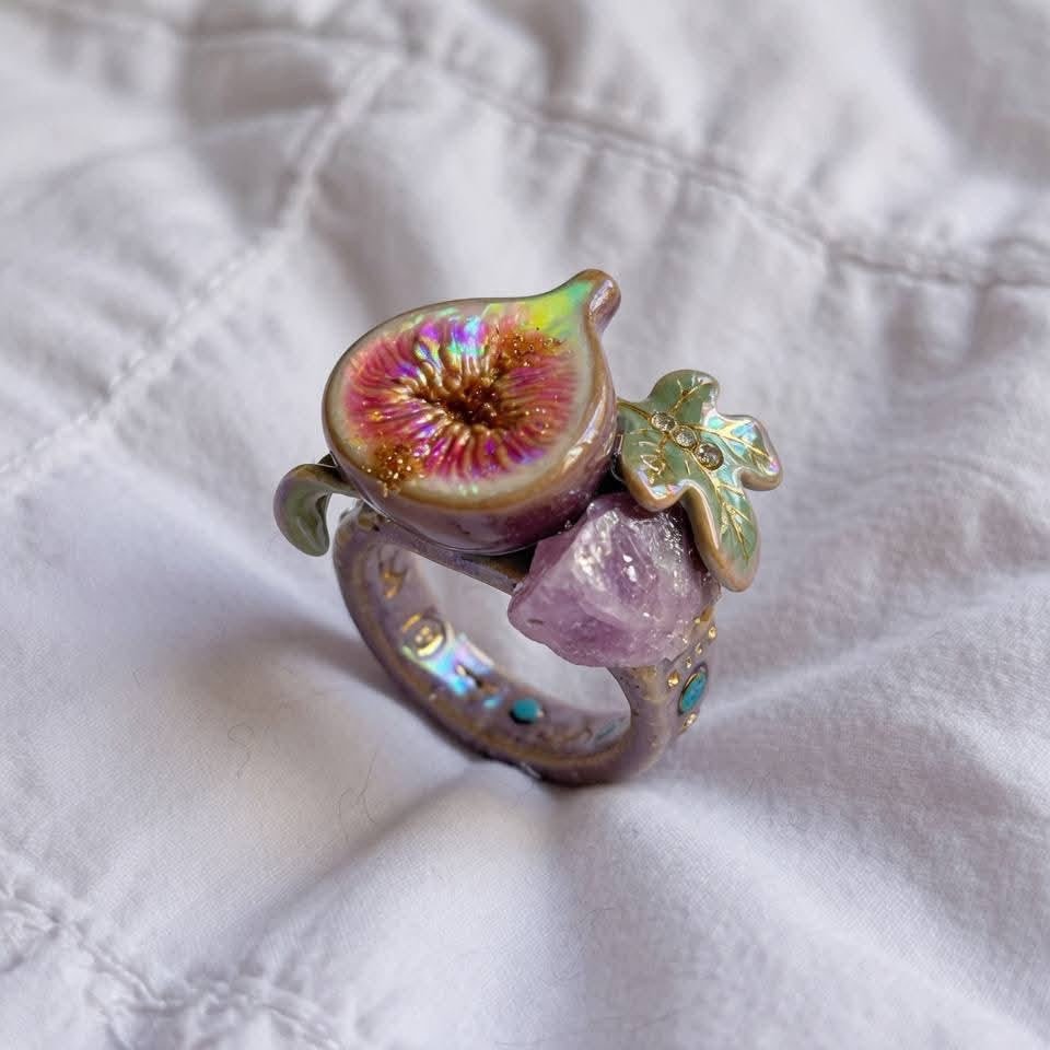 sophiaevaa_'s tweet photo. these fig and fruit botanical rings are so dreamy https://t.co/m810NuWLMJ
