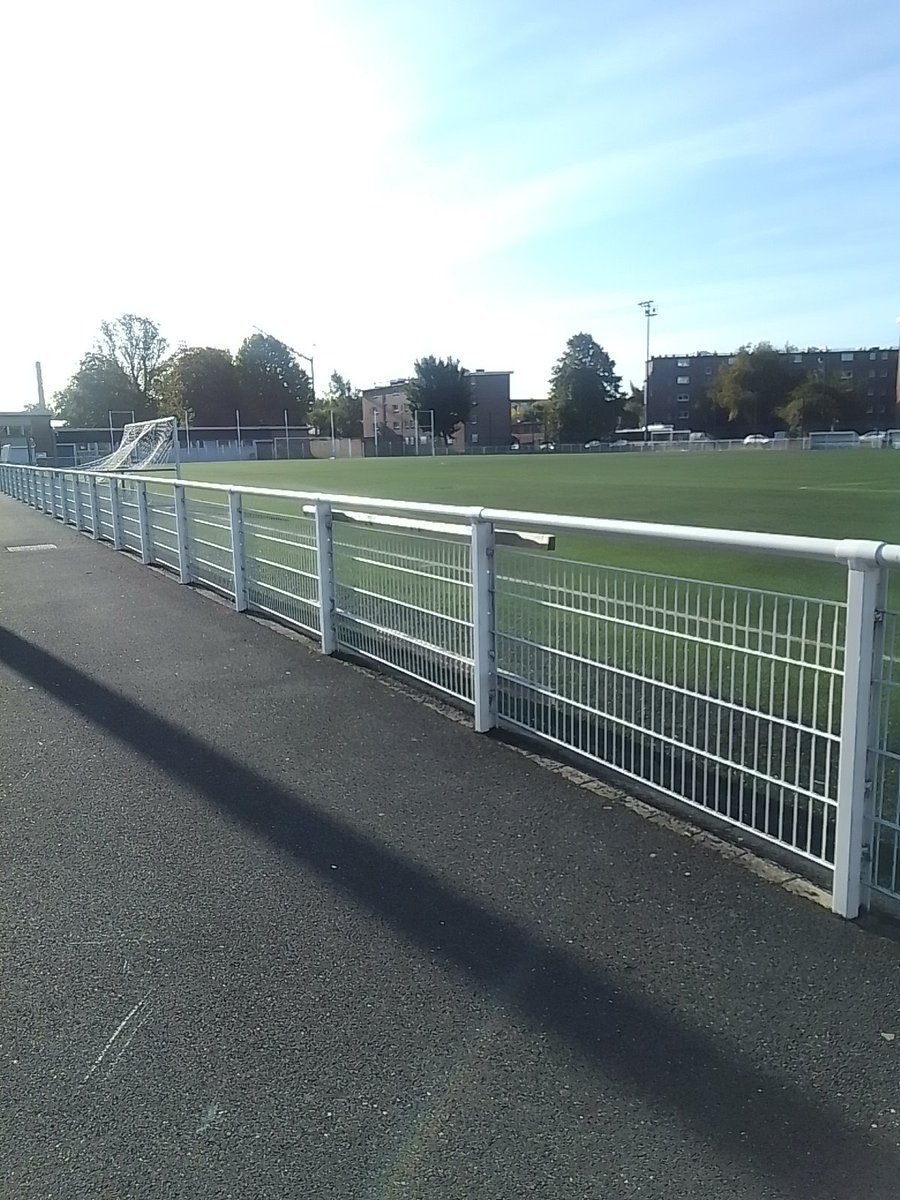 niniisxd's tweet photo. @smhhym @MahboulYan La chance, pendant que j'envoie une balade nostalgique dans Roubaix et l'ancien club Tah l'école primaire..... #sos #help #àlaide #missionlocale #demerde #jattends #le #CEJ https://t.co/nV6Bsls2mM
