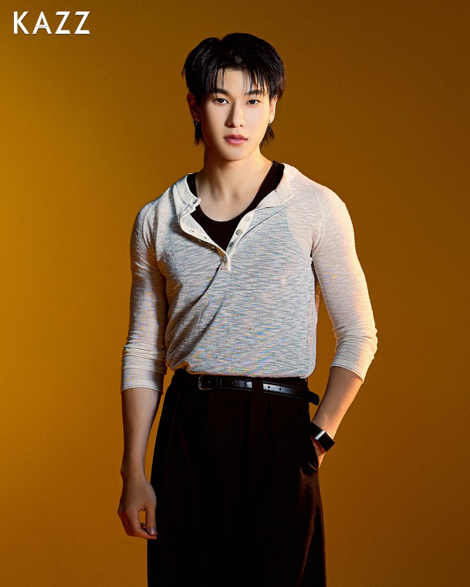 Kazzmagazine's tweet photo. #ฉันไม่รู้จักชื่อดอกไม้แต่จะหามาให้เธอ #OFFROAD

เหมาดอกไม้เพื่อเธอ! เก็บภาพความหล่อของหนุ่มมากความสามารถ 'OFFROAD' ที่มาพร้อมซิงเกิลล่าสุด "ฉันไม่รู้จักชื่อดอกไม้ (แต่จะหามาให้เธอ)" เพลงหวานชวนฝัน สำหรับคนไม่โรแมนติกที่พยายามเป็นคนโรแมนติกเพื่อเธอคนเดียว แม้จะไม่รู้จักชื่อดอกไม้สักดอก แต่ตั้งใจเลือกมาให้เธอ .. เพลงเพราะ ๆ บวกกับเสียงละมุนของหนุ่มออฟโรด เรียกได้ว่าฟังวนได้ทั้งวัน!

แฟน ๆ สามารถตามไปฟังเพลง "ฉันไม่รู้จักชื่อดอกไม้ (แต่จะหามาให้เธอ)" เพลงใหม่ล่าสุดจากหนุ่มหล่อ “OFFROAD” รับฟังได้ทาง YouTube : one music และทุกช่องทาง Streaming 💐

เพิ่มเติม : https://t.co/QLFc2hNspt

#KAZZMAGAZINE