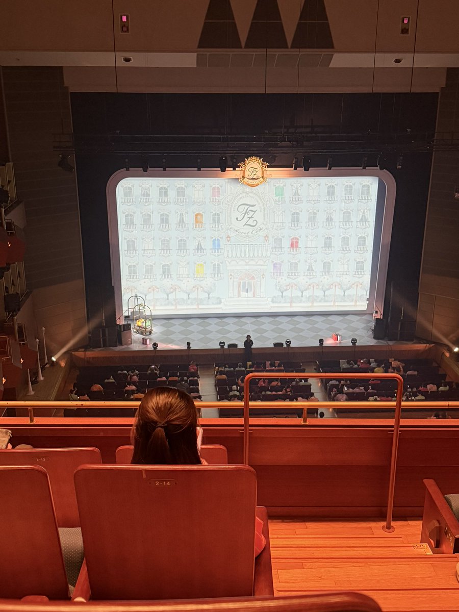 Yu_1li_'s tweet photo. 箱が狭いおかげで席が遠くても近く感じる https://t.co/YoIhDMTwNe