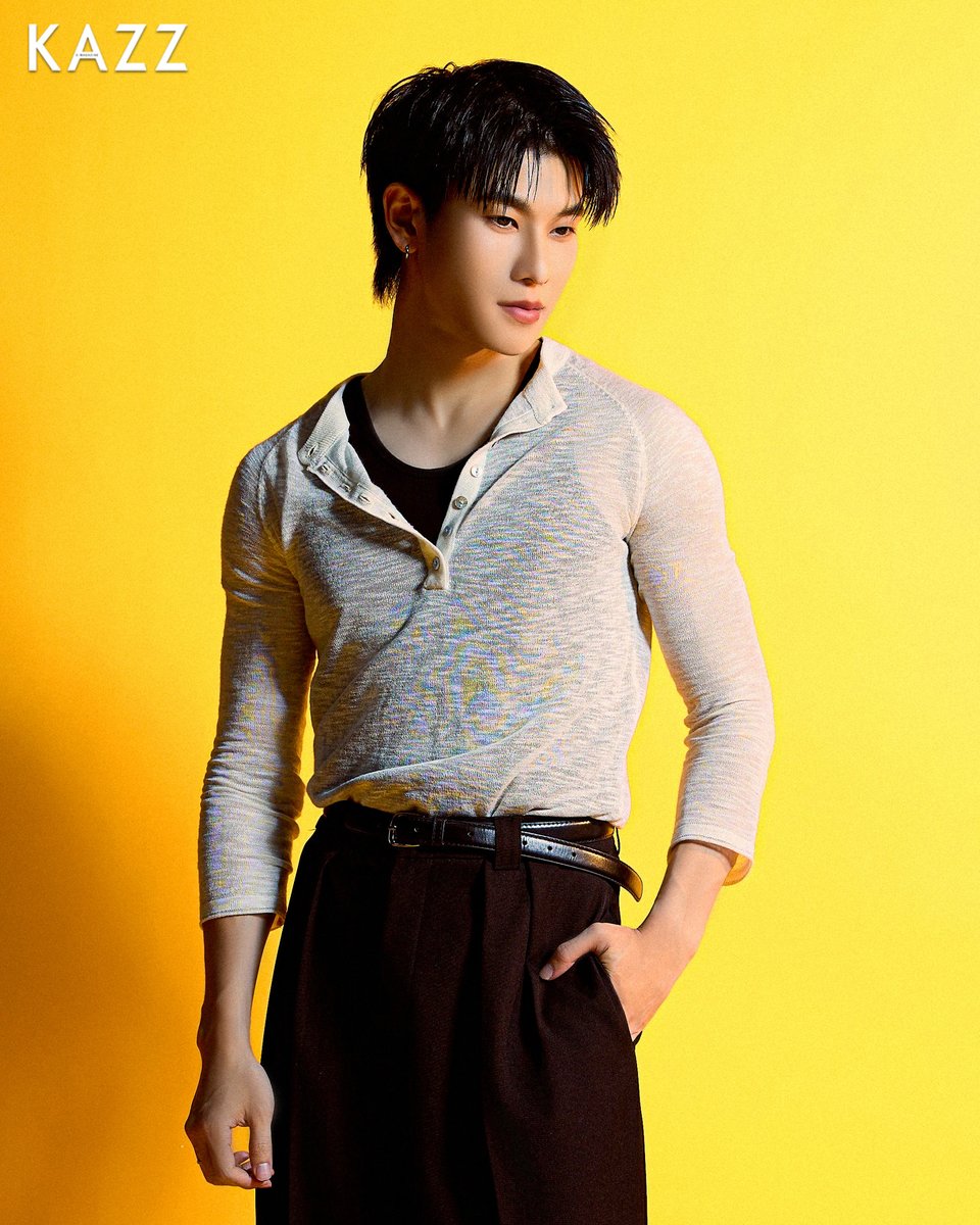 Kazzmagazine's tweet photo. #ฉันไม่รู้จักชื่อดอกไม้แต่จะหามาให้เธอ #OFFROAD

เหมาดอกไม้เพื่อเธอ! เก็บภาพความหล่อของหนุ่มมากความสามารถ 'OFFROAD' ที่มาพร้อมซิงเกิลล่าสุด "ฉันไม่รู้จักชื่อดอกไม้ (แต่จะหามาให้เธอ)" เพลงหวานชวนฝัน สำหรับคนไม่โรแมนติกที่พยายามเป็นคนโรแมนติกเพื่อเธอคนเดียว แม้จะไม่รู้จักชื่อดอกไม้สักดอก แต่ตั้งใจเลือกมาให้เธอ .. เพลงเพราะ ๆ บวกกับเสียงละมุนของหนุ่มออฟโรด เรียกได้ว่าฟังวนได้ทั้งวัน!

แฟน ๆ สามารถตามไปฟังเพลง "ฉันไม่รู้จักชื่อดอกไม้ (แต่จะหามาให้เธอ)" เพลงใหม่ล่าสุดจากหนุ่มหล่อ “OFFROAD” รับฟังได้ทาง YouTube : one music และทุกช่องทาง Streaming 💐

เพิ่มเติม : https://t.co/QLFc2hNspt

#KAZZMAGAZINE