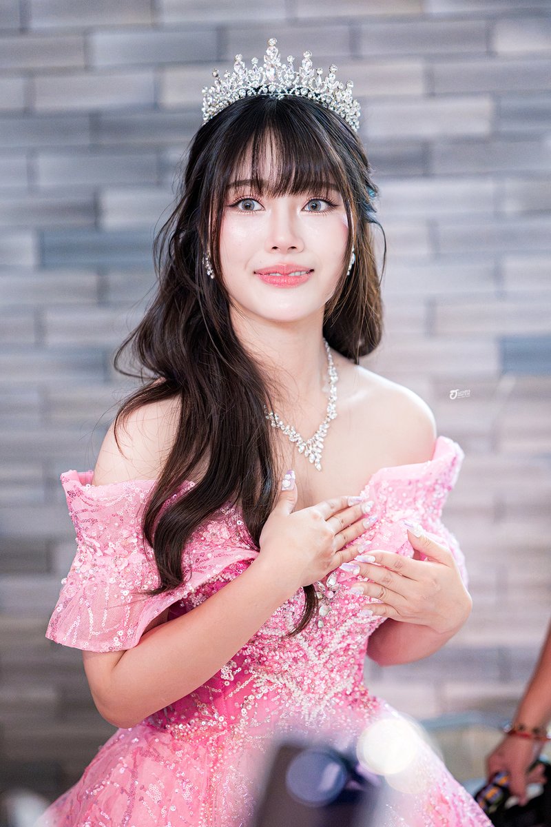 hornokhook48's tweet photo. (2) เจ้าหญิงแพรวา ✨
#miusic
#PinkSymphonicConcert https://t.co/5fmoAo0OTF
