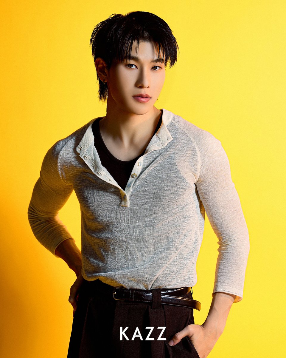 Kazzmagazine's tweet photo. #ฉันไม่รู้จักชื่อดอกไม้แต่จะหามาให้เธอ #OFFROAD

เหมาดอกไม้เพื่อเธอ! เก็บภาพความหล่อของหนุ่มมากความสามารถ 'OFFROAD' ที่มาพร้อมซิงเกิลล่าสุด "ฉันไม่รู้จักชื่อดอกไม้ (แต่จะหามาให้เธอ)" เพลงหวานชวนฝัน สำหรับคนไม่โรแมนติกที่พยายามเป็นคนโรแมนติกเพื่อเธอคนเดียว แม้จะไม่รู้จักชื่อดอกไม้สักดอก แต่ตั้งใจเลือกมาให้เธอ .. เพลงเพราะ ๆ บวกกับเสียงละมุนของหนุ่มออฟโรด เรียกได้ว่าฟังวนได้ทั้งวัน!

แฟน ๆ สามารถตามไปฟังเพลง "ฉันไม่รู้จักชื่อดอกไม้ (แต่จะหามาให้เธอ)" เพลงใหม่ล่าสุดจากหนุ่มหล่อ “OFFROAD” รับฟังได้ทาง YouTube : one music และทุกช่องทาง Streaming 💐

เพิ่มเติม : https://t.co/QLFc2hNspt

#KAZZMAGAZINE