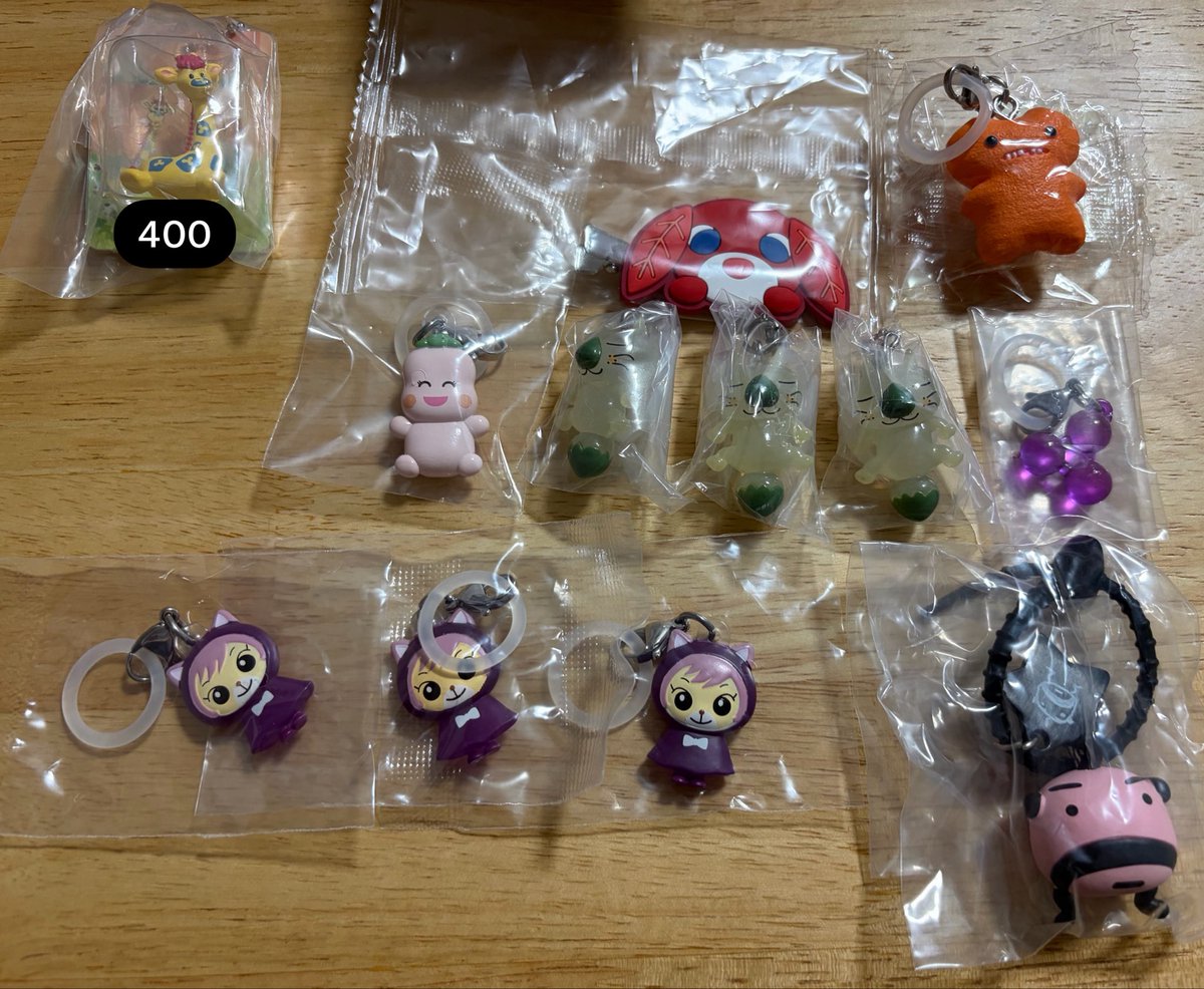 eiyheb's tweet photo. 譲渡・買取　めじるしアクセサリー　サンリオ　ハロウィン　くまのがっこう
譲:画像1〜3
求:定価＋送料or固定の求💖

抱き合わせ(画像3)
画像1:2つ/画像2:1つ
※多数買取してくださる場合は画像1でも抱き合わせ数減らします
お声重なる場合数の多い方優先
検索からもお気軽にお声掛けください🙇 https://t.co/xFxjjiWTr6