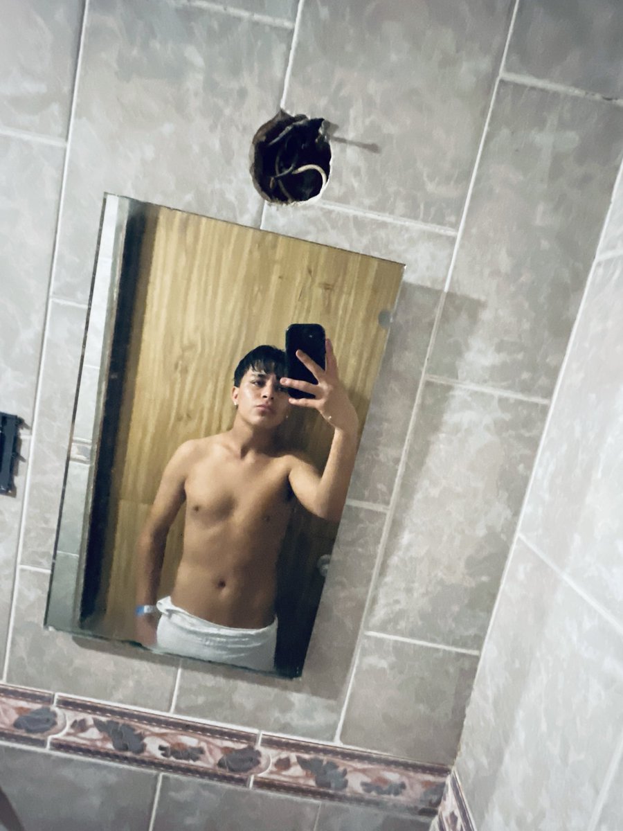 Alexp4rku0's tweet photo. Me acabo de bañar 😻🧖🏻 https://t.co/UFv9yFUDjl