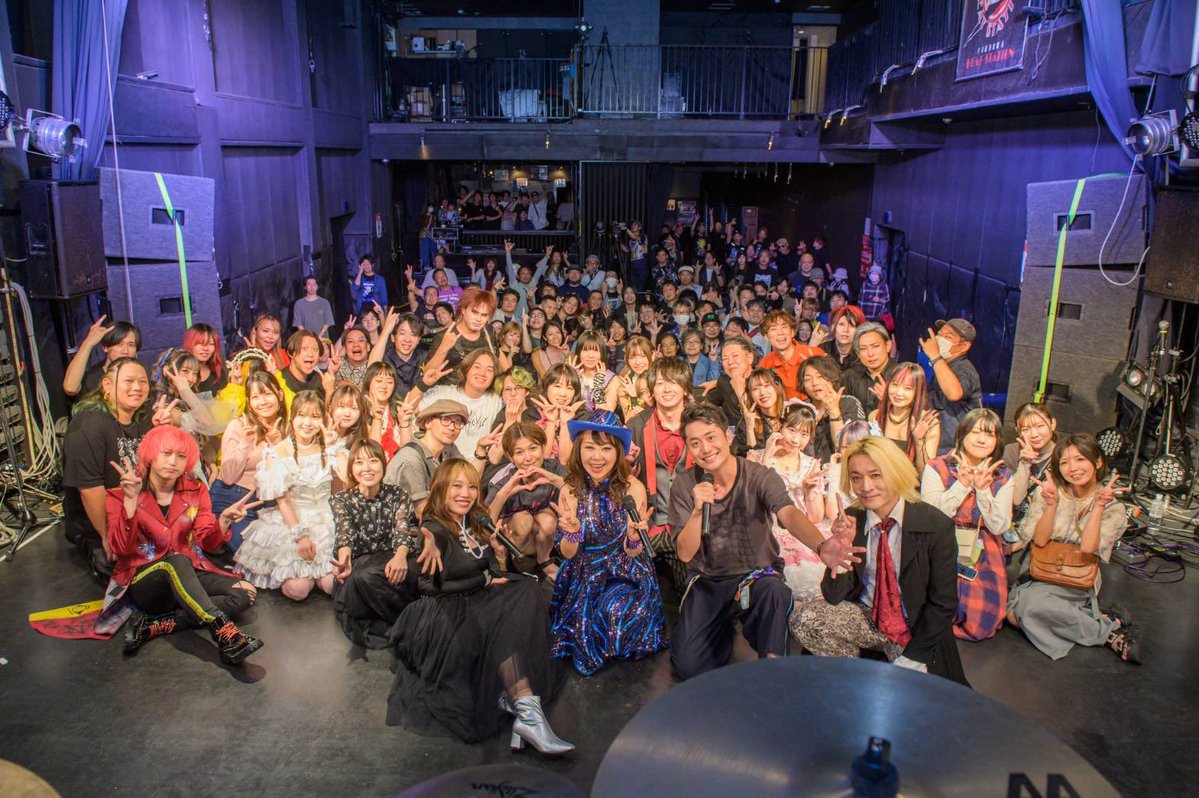 rin_gemie's tweet photo. 9/20(日) #よかミュ2 at BEAT STATION
MIQさん、ハセガワダイスケさんのお二方と肩を並べてガンダムシンガーとしてスペシャルゲストに呼んでいただきました。(なんと光栄な…！)

最高に温かい気持ちになりました！！

ご来場いただいた皆様はもちろん、出演者の方々も気さくな方々ばかりで、福岡という街がより一層好きになりました。

前回、私がここに来たのは2019年。
7年ぶりにBEAT STATIONに来て、いろんな想いが駆け巡りました。

言葉では表しきれませんが、今こうしてまたステージで歌えるようになって、心から幸せな時間を過ごすことができました。

歌う人生を諦めずに、ここまで戻ってこれて本当によかった。
支えてくれた皆さんのおかげです。

今日も、ありがとう。

#福岡 #beatstation #step #音楽