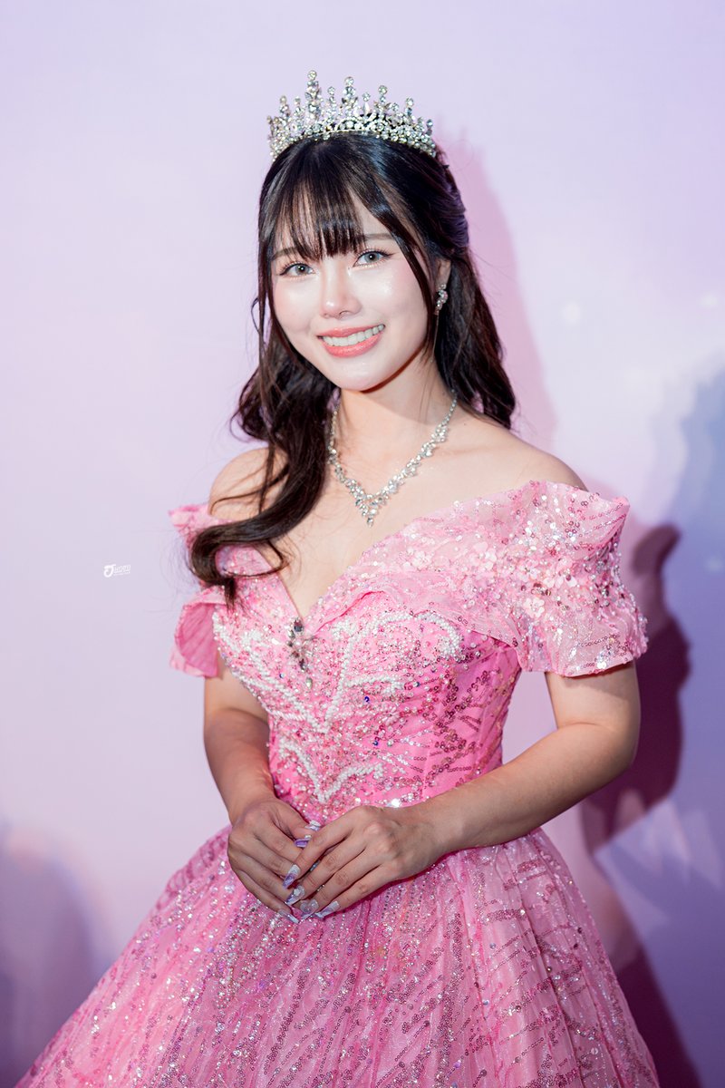 hornokhook48's tweet photo. (9) เจ้าหญิงแพรวา ✨
#miusic
#PinkSymphonicConcert https://t.co/n7zp7hkXQY