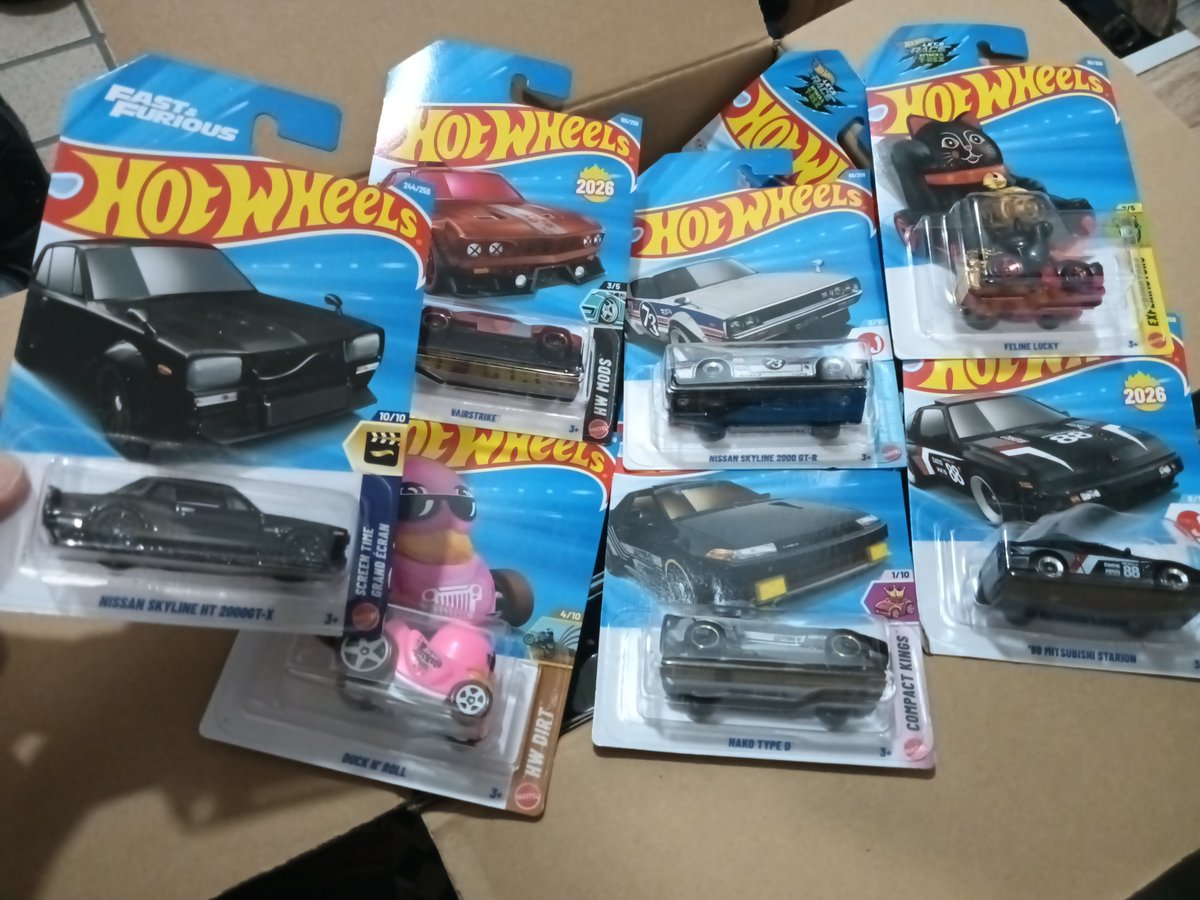 warzydrive3's tweet photo. 今年ラストのPケース到着！トレハンのハコスカはヤバい！今回は均等に入っていました〜しかし最初からフックが千切れている😡コレがマレーシアクオリティーだ！😡 https://t.co/Cc3aXAAdNm
