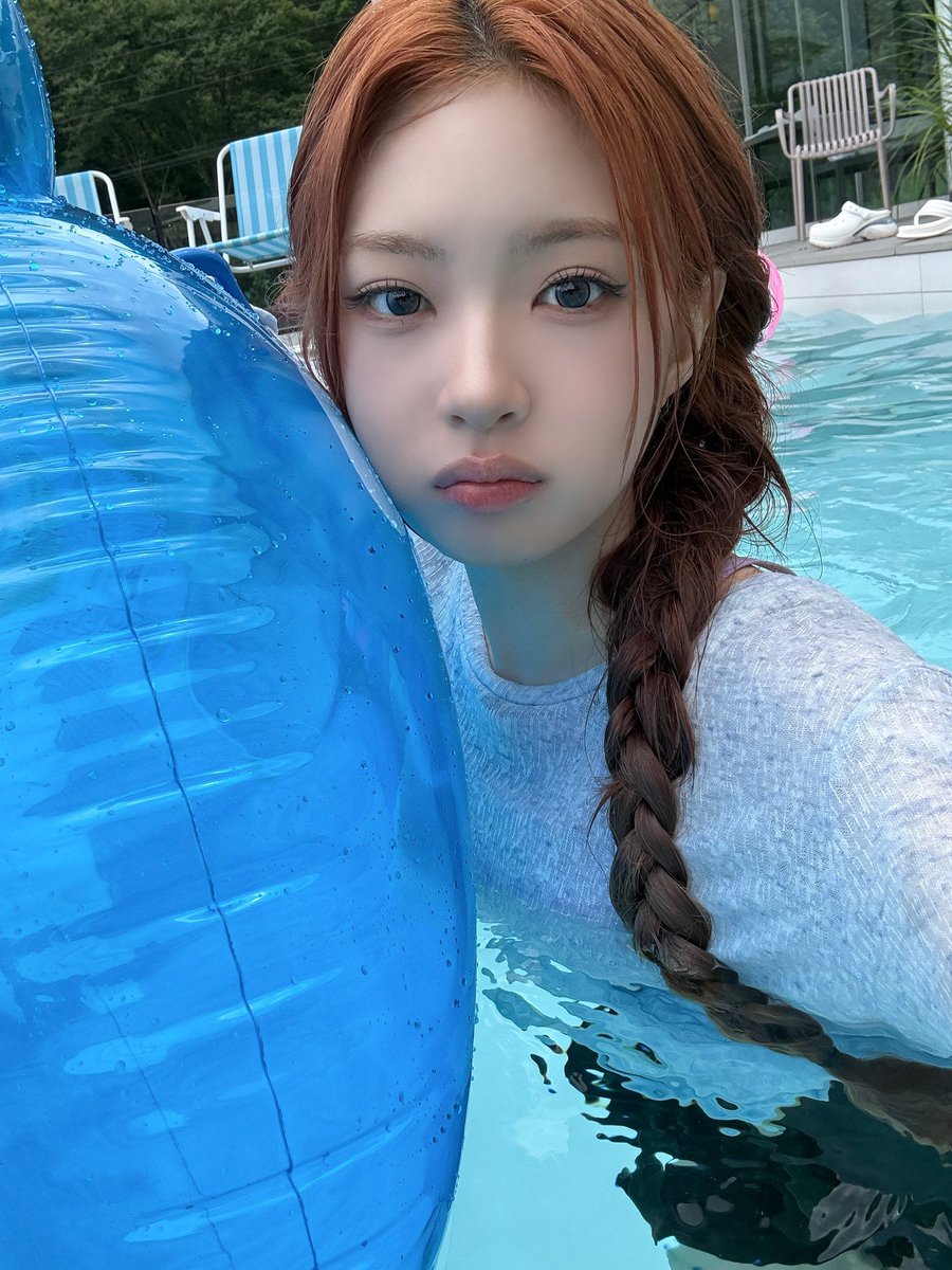 kiyaapark's tweet photo. just #me + my giant blue floatie against the world  ⭐️__⭐️🐳💥✌🏻☁️ https://t.co/HQ5NaTQYDA