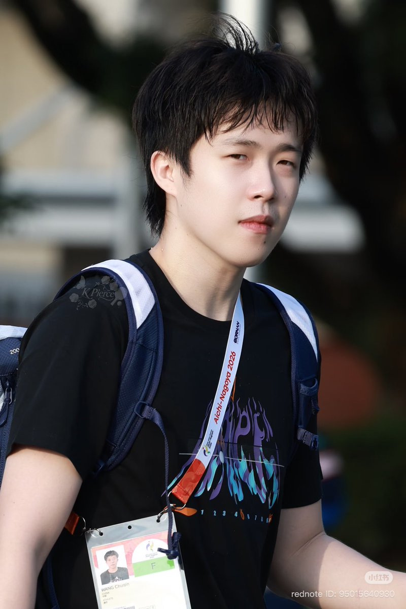 SIWAJANTAMALA's tweet photo. ไม่ใช่แค่ดาราจีน นักกีฬาปิงปองจีนก็ตกคนเข้ากำแพงเมืองจีนเหมือนกัน https://t.co/rHQXw0Smya