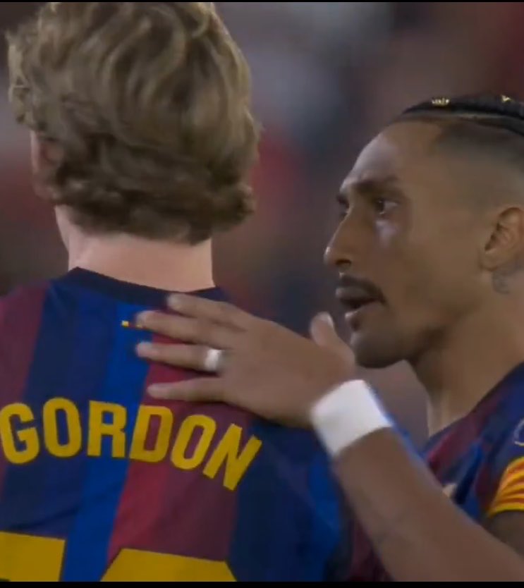 Sage_FCB's tweet photo. 🚨 Anthony Gordon on what Raphinha told him during the game against Sevilla:

🗣️ “I’ve played for a lot of teams and I’ve never really had that from a leader before. He’s a great leader and whoever made the decision to give him the armband made the right one.

To be honest, I wasn’t really in the game like I wanted to be. My touches weren’t coming off and when you come into a new team and a new city, it can affect you a little bit, no matter how strong you are mentally.

After I misplaced another pass, he came over to me and told me not to be afraid. He said, ‘You’re very good, just stay calm and play your natural game.’

I didn’t realise how much I needed to hear that at the time, but it gave me a lot of confidence. It made me feel comfortable again and reminded me why I came here.

Having someone like Raphinha around you, especially as a leader, makes things a lot easier.”