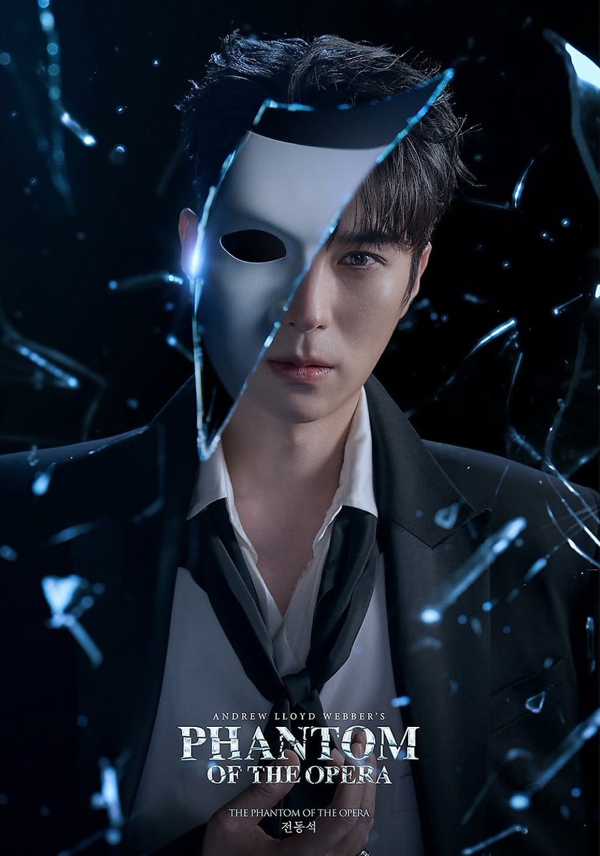 say_DONGSUK's tweet photo. 저 푸른빛이랑 유리조각 말고 이렇게 전시즌처럼 했으면 더 좋았을텐데.. https://t.co/jpMknU6fHX