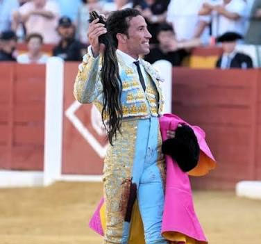 laplazareal's tweet photo. https://t.co/rwl5Jh39Xh
DAVID JUNTO A GOLIAT. https://t.co/c6RedQyS5d