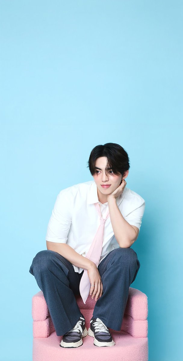 LOSTCOUPS's tweet photo. 온그리디언츠 배경이랑 글씨 깔꼬롬하게 승철이만 남긴거랑 핸드폰 배경화면 사이즈로도🍓 https://t.co/YyZIbv5Wuy