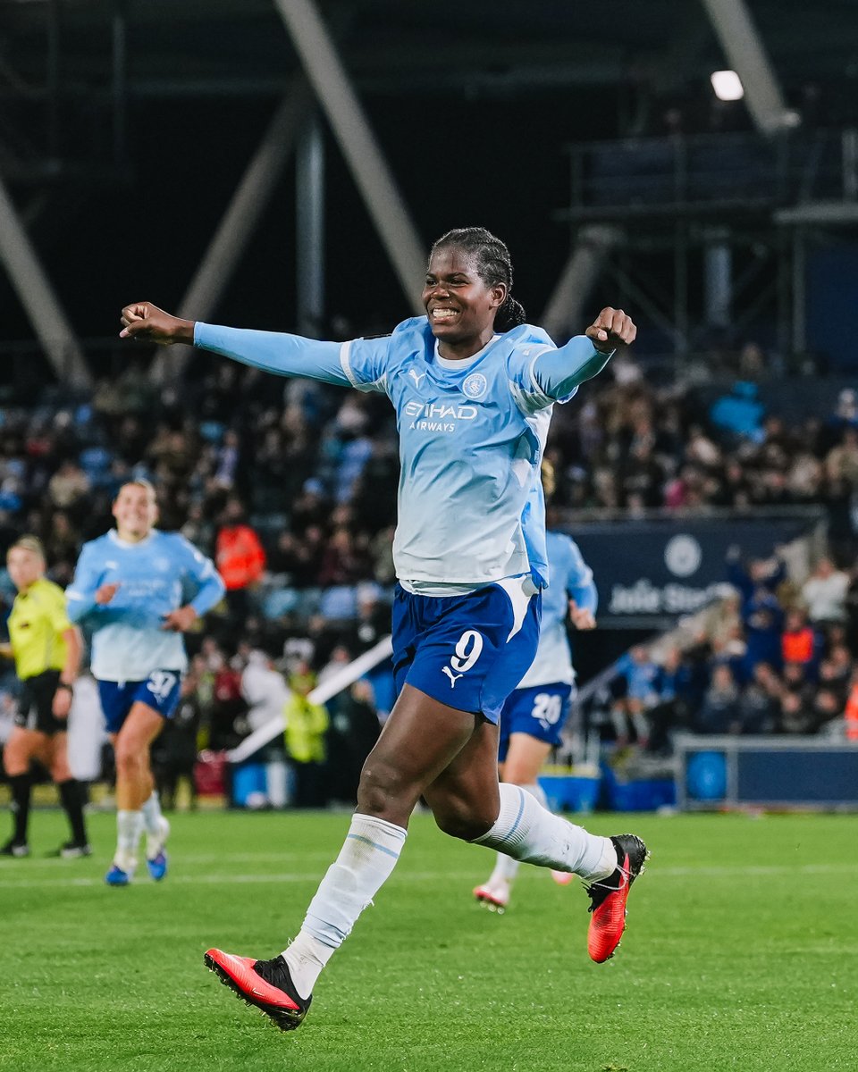 ManCityWomen's tweet photo. Bunny makes more history 🤩

She becomes the first City player ever to score in each of our first three @BarclaysWSL games 👏🩵 https://t.co/lLv7ZYajeE