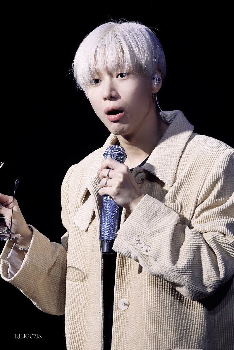 718_ttt's tweet photo. 니 죽이는 상상                                      에? https://t.co/REyz93g3aU