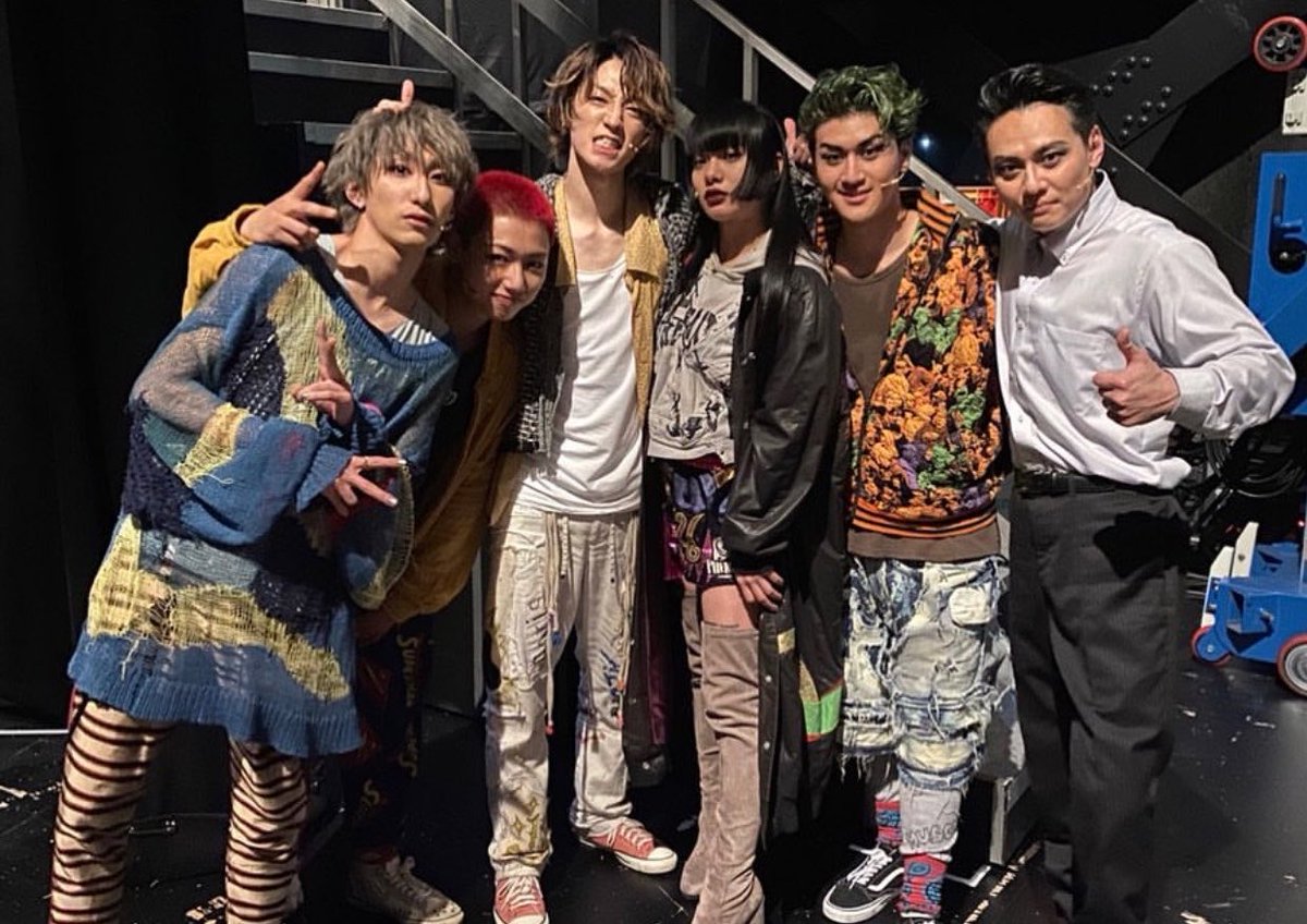 MAEMUKILAND's tweet photo. ラジパのキャストみんな大好きだからまた集まってほしいよ🕺✨️2枚目は千穐楽終わりにせいちゃんがやったインライで壁紙何枚も変えてくれて美勇人とのツーショみせてくれた時のスクショ📸💞YouTubeにまだゲネプロの映像あるからみてほしー😭😭😭 https://t.co/h1kl02r5Or https://t.co/YISCcI5ur1