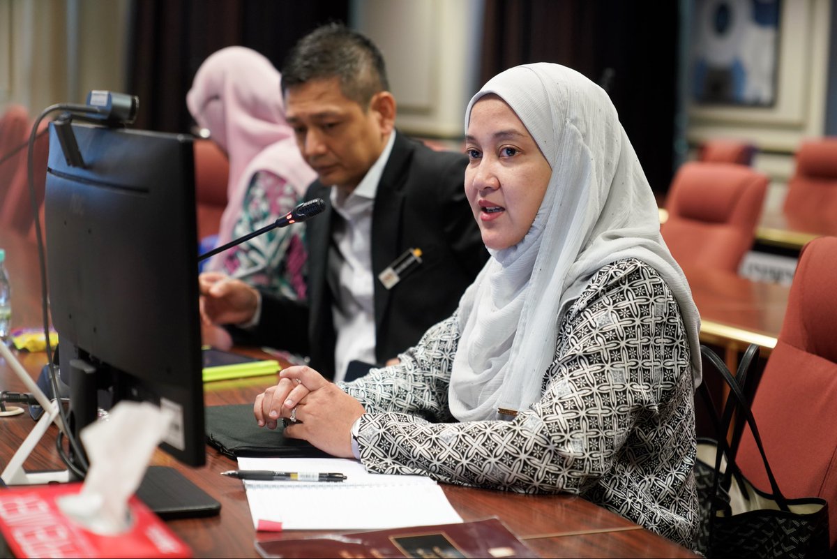 erwinkhairulahm's tweet photo. Sebentar tadi saya menerima Kunjungan Hormat Presiden Tribunal Anti Buli (TAB), Puan Nurul Husna Awang. JAPEN bersedia menjalin kerjasama strategik dengan TAB bagi memperkenalkan Akta Antibuli 2026 (Akta 876) menerusi hebahan di lapangan dan media sosial. https://t.co/8yyXtp24Pd