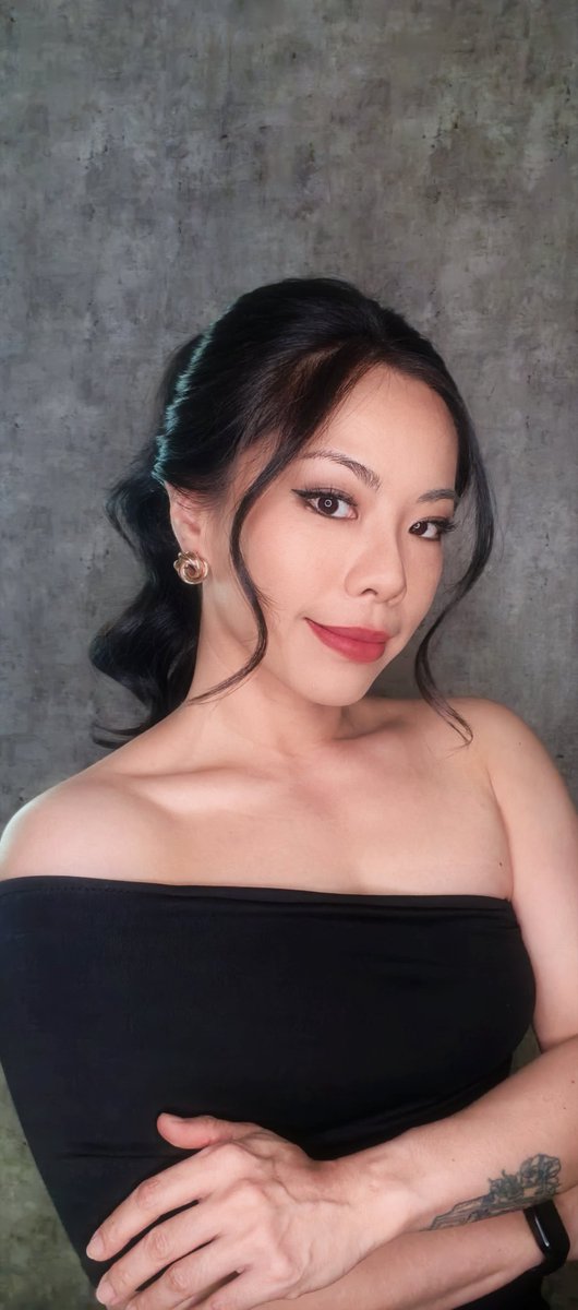 Sourcherie's tweet photo. Urat tanganmu lho, Mbak. https://t.co/aQA67E6fbk