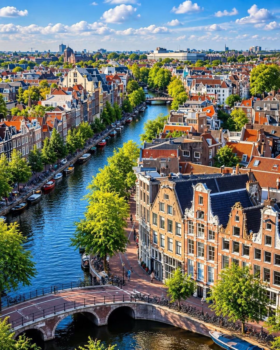 dreamarriv5900's tweet photo. Amsterdam, Netherlands 🇫🇷 https://t.co/EETAWz6oxy