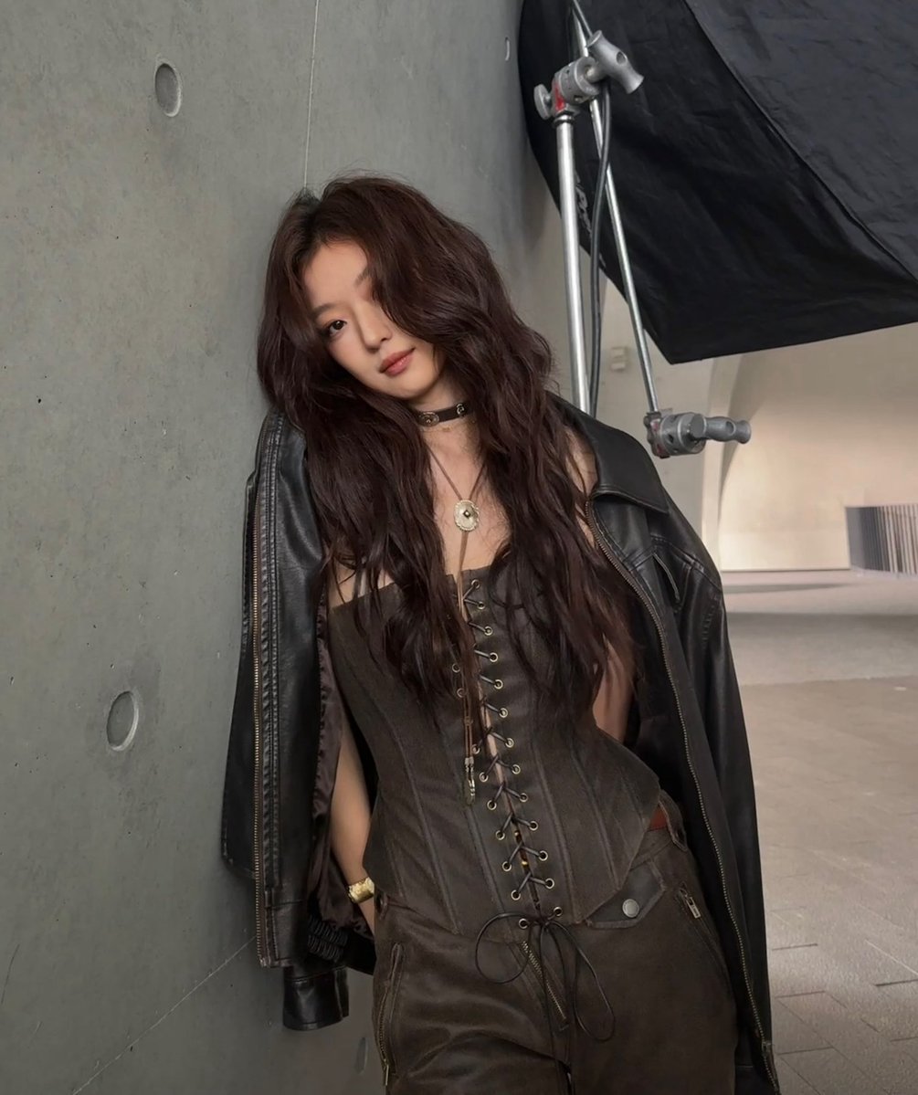 avoirzen's tweet photo. oh my god sun qian you gorgeous diva https://t.co/16NxpJMdCY