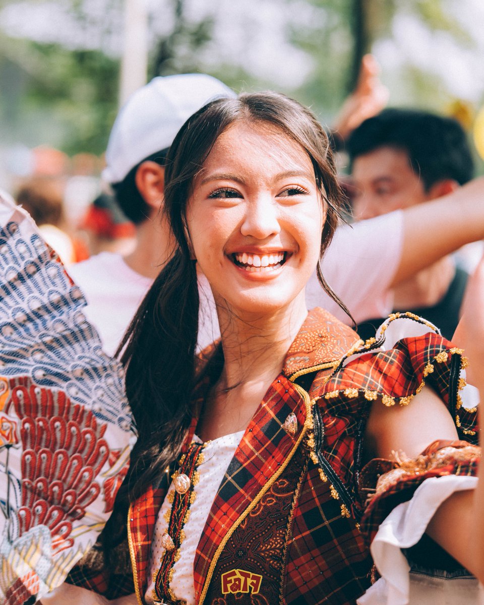 FATF_01's tweet photo. “𝘠𝘰𝘶𝘳 𝘴𝘮𝘪𝘭𝘦 𝘬𝘪𝘯𝘥𝘢 𝘮𝘢𝘬𝘦𝘴 𝘮𝘦 𝘴𝘮𝘪𝘭𝘦 𝘵𝘰𝘰.”

@Greesel_JKT48

📍JKT48 Ayolah Tersenyum MV Shooting || 20.Sept.26

#GreeselAdhalia #GREESEL #JKT48 #FATF https://t.co/0WnSMMkNKc