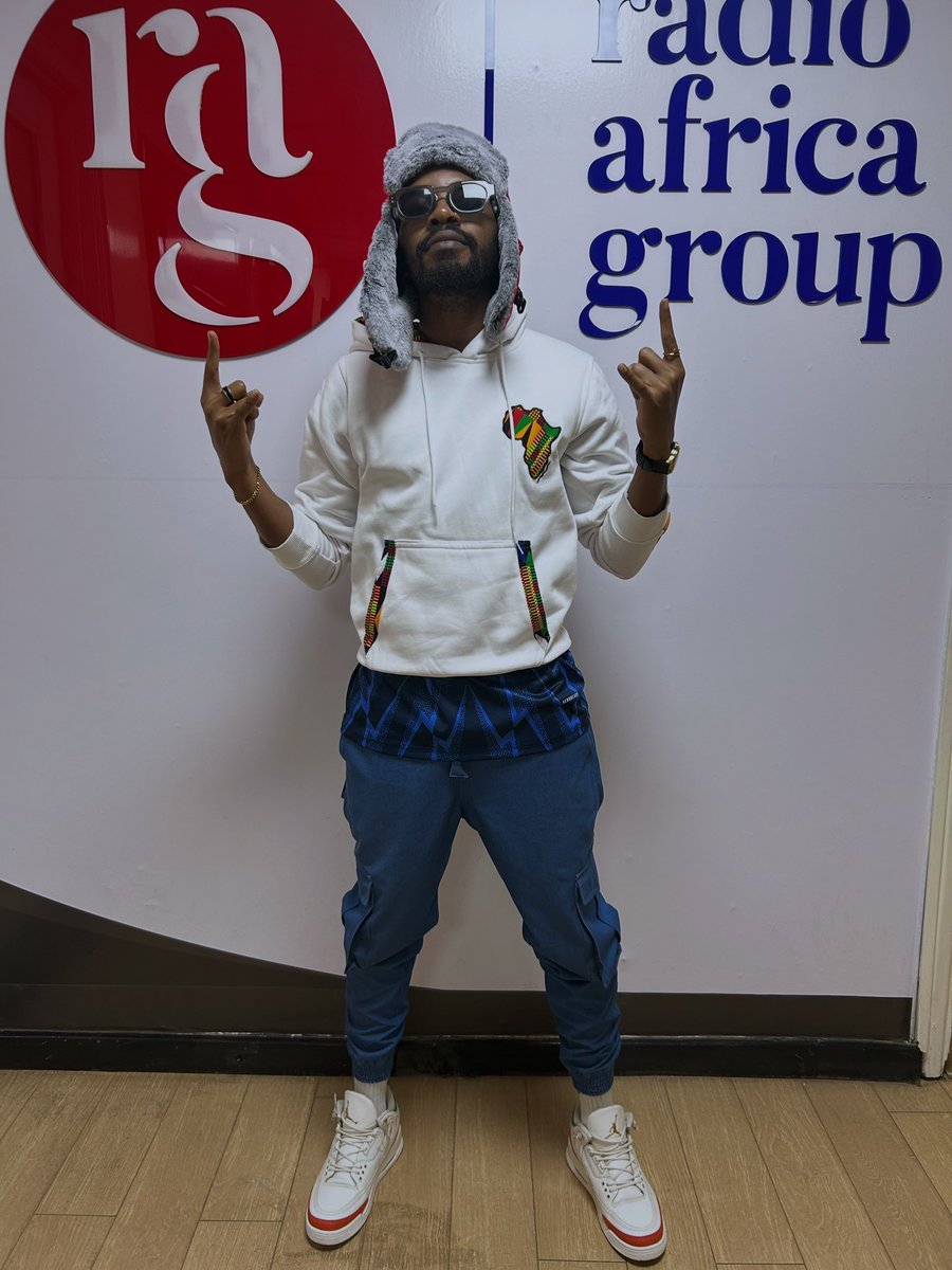 HomeboyzRadio's tweet photo. Kuna njeve lakini The Jam Session iko ON! 🥶🔥

Andy Young is keeping you warm with nothing but good music, good vibes &amp; great energy! 

#JamSessionHBR #AndyYoung #HomeboyzRadio https://t.co/TRSxi5nTWZ