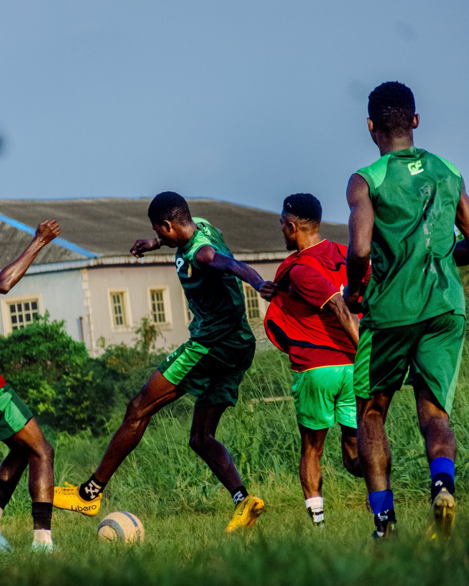 Adhoc_fa's tweet photo. Champions donβt quit
#adhocfa #afa https://t.co/0QVwxPJUKo