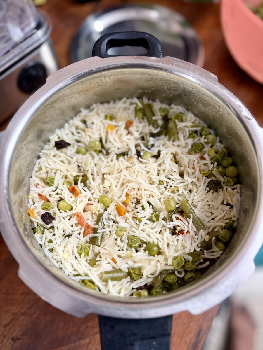 Tinkaflaux2026's tweet photo. Monday lunch! #own_cooking #lunch_box https://t.co/Lu5jhl9q9x