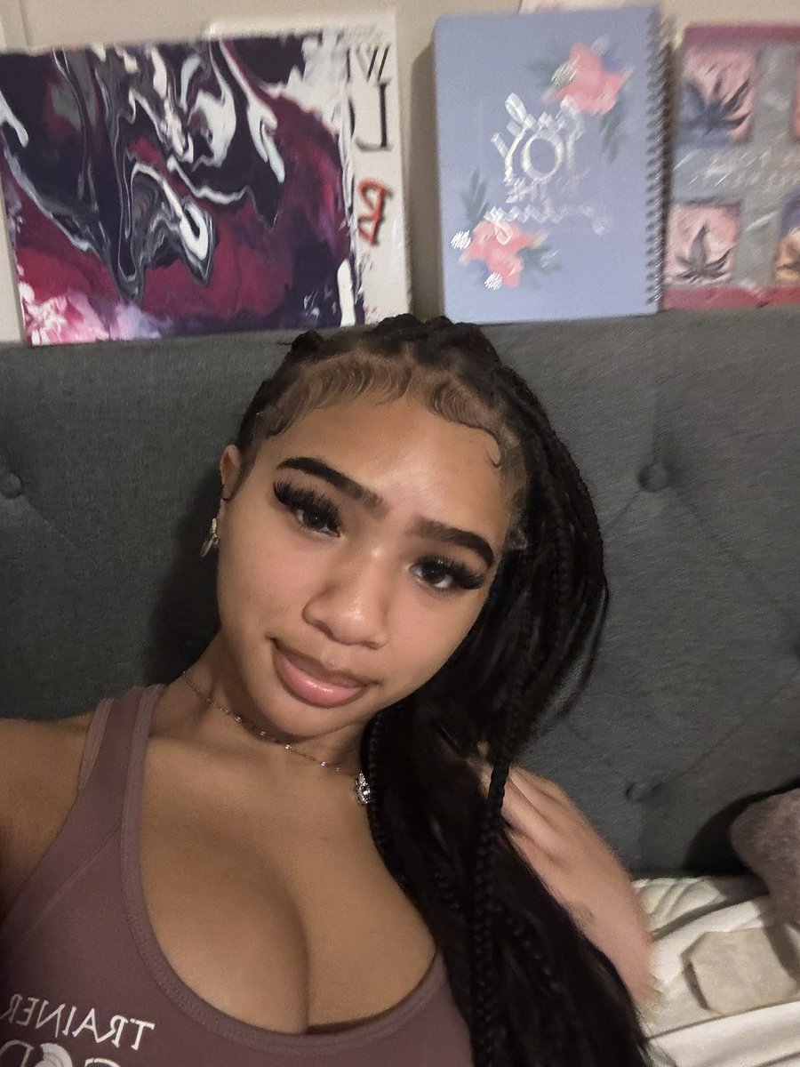 kaprireneee's tweet photo. sexy https://t.co/QSziRxY3sC