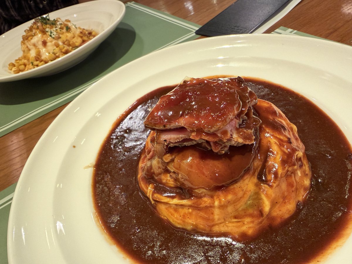 masa_zero_'s tweet photo. 時間できたし池袋でオムライス https://t.co/9Sof9I7pgq