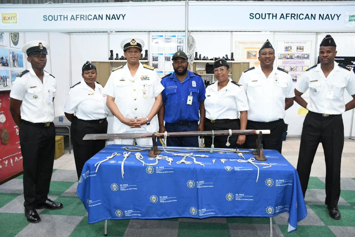 SANDF_ZA's tweet photo. Chief of the South African Navy Engages with Navy Exhibitions at the African Aerospace and Defence 2026.

https://t.co/YUslYT0nGj

🇿🇦#SANDF
🇿🇦#SANavy
⚓#ToBeUnchallengedAtSea
#ToWinAtSea
🇿🇦🌍 #AAD2026 https://t.co/hzh7dimovu