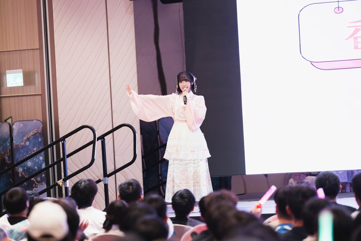 flashinglightCM's tweet photo. 🌸坂倉花さんの香港イベントから、あっという間に一週間が経ちました。
あの特別な週末に、会場へ足を運んでくださった皆さま、本当にありがとうございました。皆さまのおかげで、かけがえのない時間となりました。
あの日の思い出を、写真とともにお届けいたします✨ https://t.co/HQhkERGMmQ