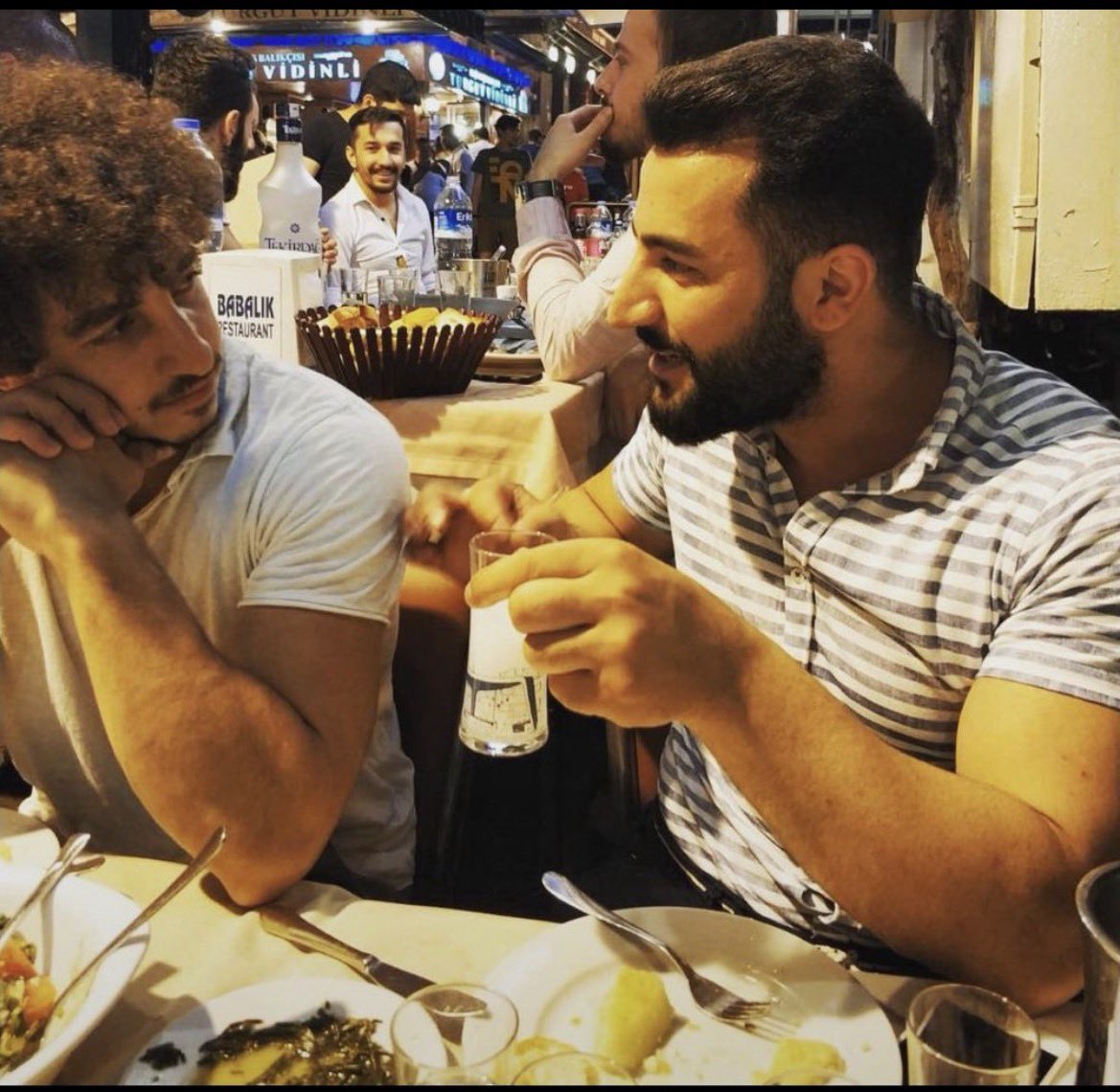imfinish0's tweet photo. tıp tarihi etik biyoistatistik derslerinde tiktok/instagramla oluşan samimiyet https://t.co/kScscm2iII