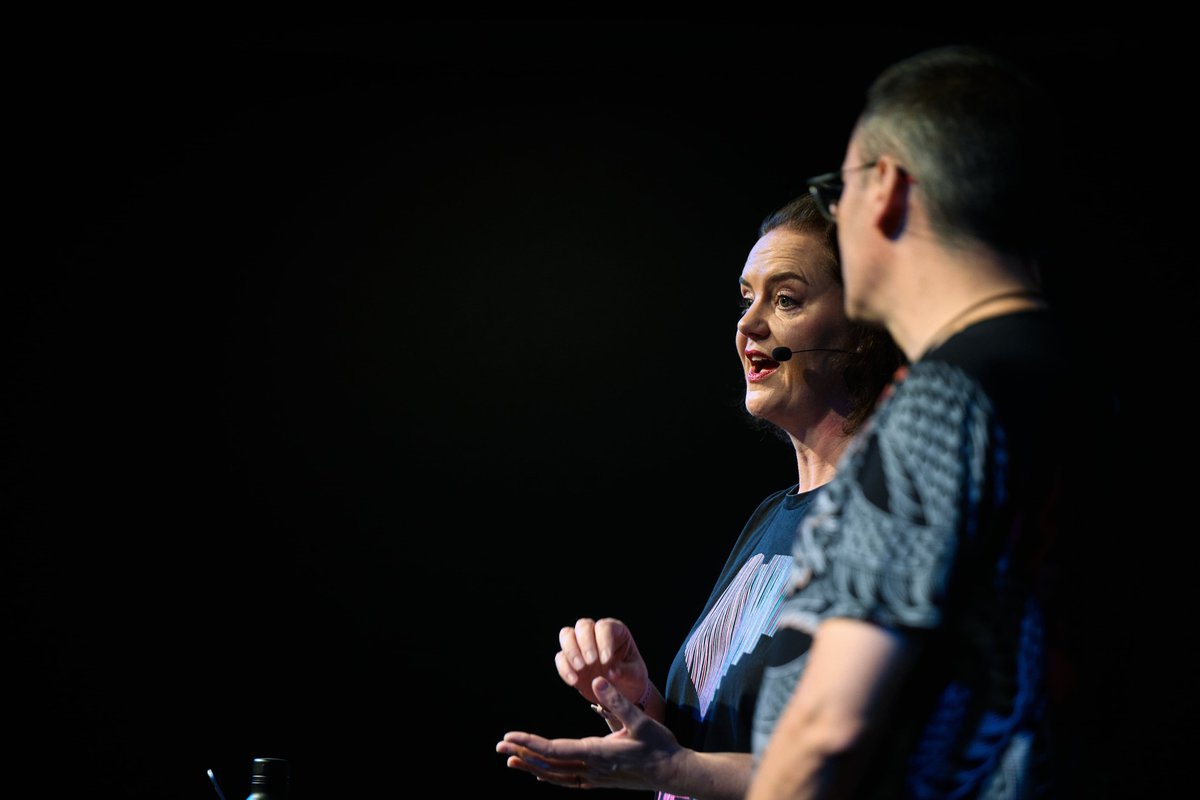 MaritvanDijk77's tweet photo. Before heading to the next conference this week, I finished my post about @javazone over the weekend: https://t.co/ssyrsPJBRk 

📸 Pictures by Ard Jongsma / #JavaZone https://t.co/9ZY8iykxdC