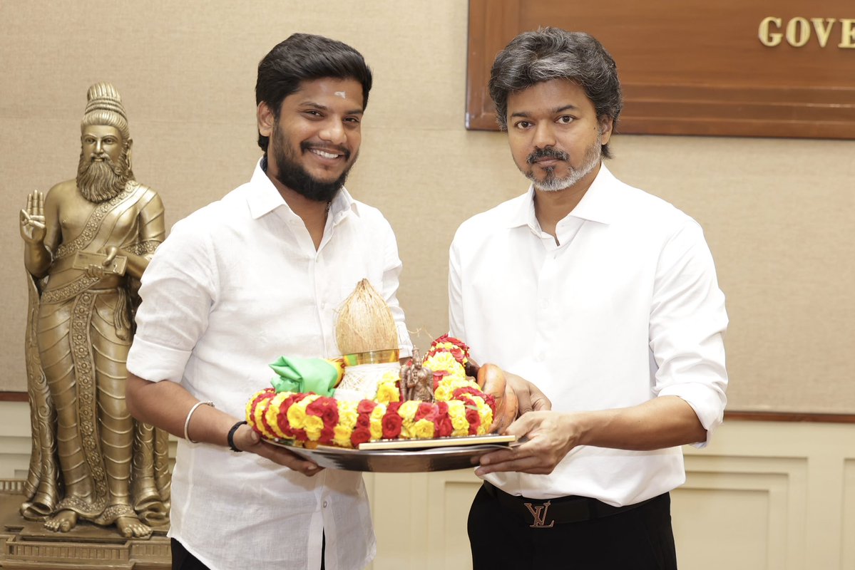 RameshOffcl's tweet photo. உலகப் புகழ்பெற்ற மதுரை அருள்மிகு மீனாட்சி சுந்தரேஸ்வரர் திருக்கோயிலின் கும்பாபிஷேகம் 17 ஆண்டுகளுக்குப் பிறகு, கடந்த 17ஆம் தேதி வெகு விமரிசையாகவும், அனைத்து தரப்பினரும் பாராட்டும் வகையிலும் சிறப்பாக நடைபெற்றது.

இந்நிலையில், மதுரை மீனாட்சி சுந்தரேஸ்வரர் திருக்கோயில் கும்பாபிஷேகத்தின் பிரசாதம் இன்று மாண்புமிகு தமிழ்நாடு முதலமைச்சர் திரு. ச. ஜோசப் விஜய் அவர்களுக்கு நேரில் வழங்கப்பட்டது.

அப்போது, மாண்புமிகு முதலமைச்சர் அவர்கள் கும்பாபிஷேகம் சிறப்பாக நடைபெற்றதற்கு தனது வாழ்த்துகளையும் பாராட்டுகளையும் தெரிவித்துக் கொண்டார்.

-

The Kumbabhishekam of the world renowned Arulmigu Meenakshi Sundareswarar Temple in Madurai was conducted in a grand and magnificent manner on the 17th September 2026, after a gap of 17 years, and was widely appreciated by people.

Today, the sacred prasadam from the Madurai Meenakshi Sundareswarar Temple Kumbabhishekam was personally presented to the Hon’ble Chief Minister of Tamil Nadu, Thiru. C. Joseph Vijay.

On the occasion, the Hon’ble Chief Minister conveyed his greetings and appreciation for the successful and grand conduct of the Kumbabhishekam.

@CMOTamilnadu | @TVKVijayHQ
